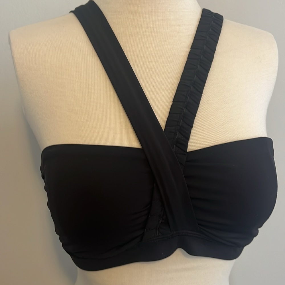 Lululemon black swimsuit top